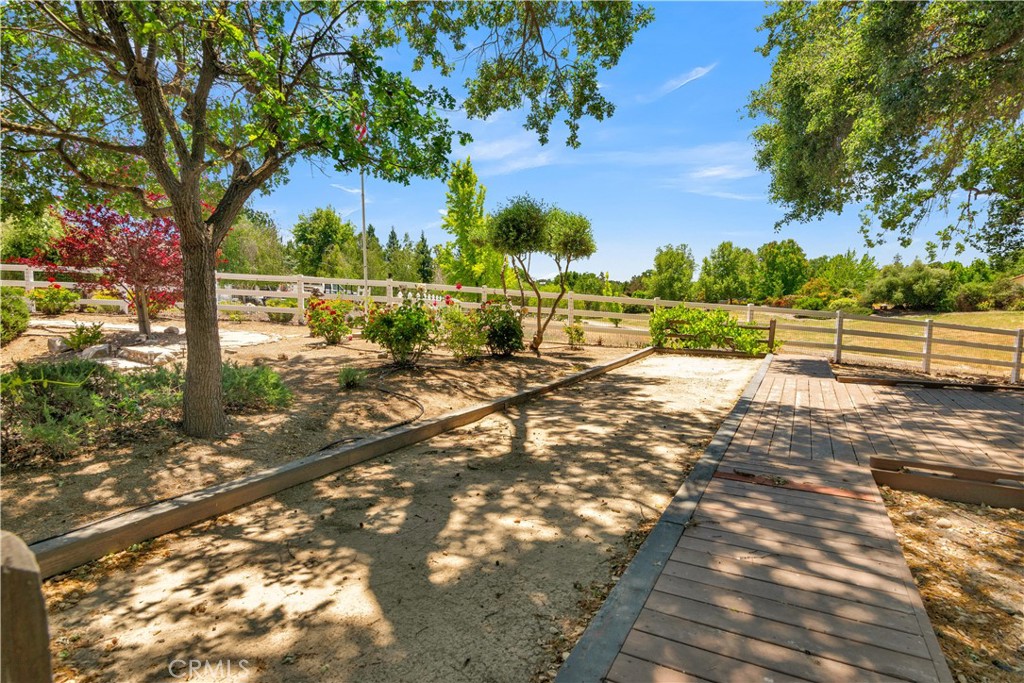 117 Frontier Way Property Photo 8