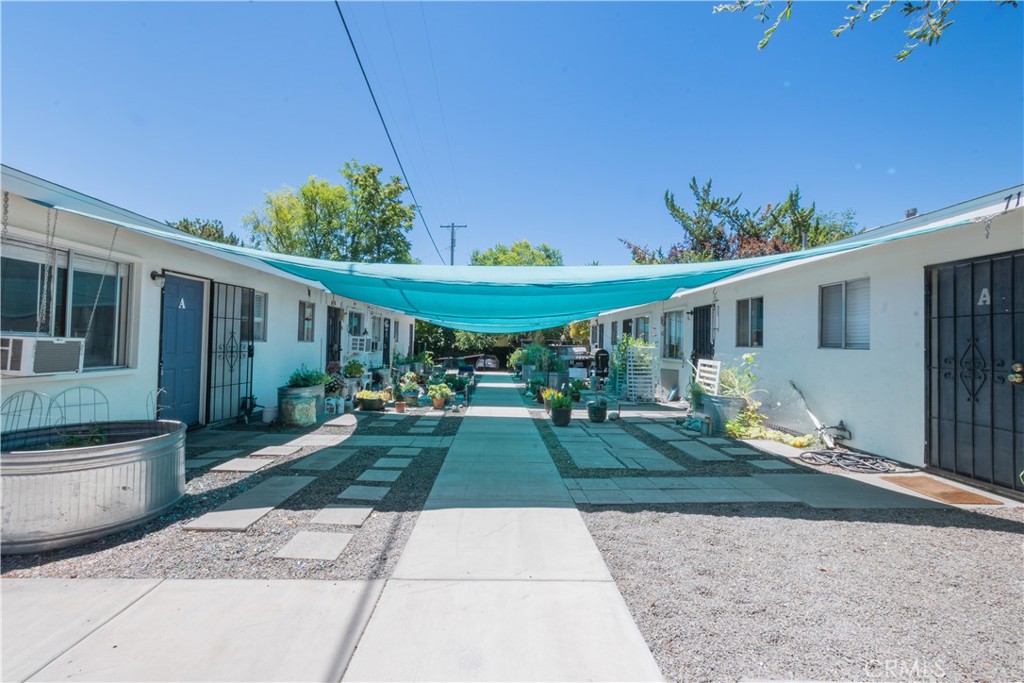 7116 7124 Sombrilla Ave Property Photo 1