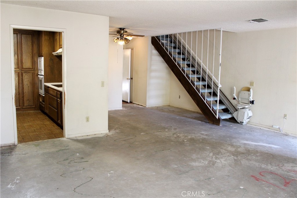 828 E Boone Street 12 Property Photo 6