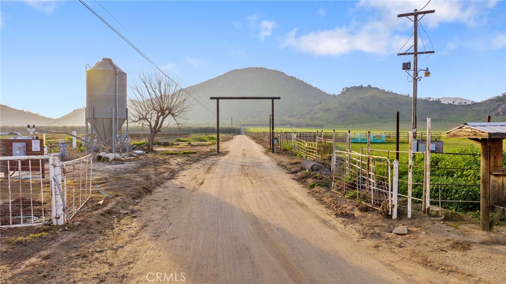 19400 398 Property Photo 43