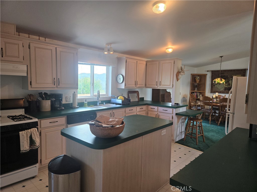 9308 Chimney Rock Road Property Photo 4