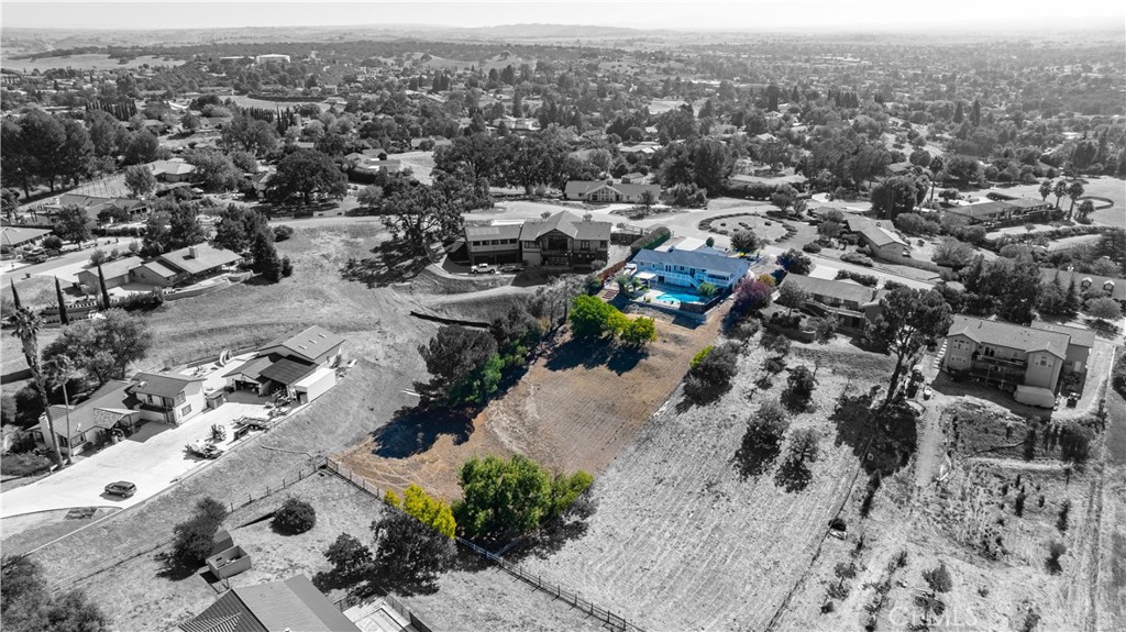 753 Walnut Drive Property Photo 3