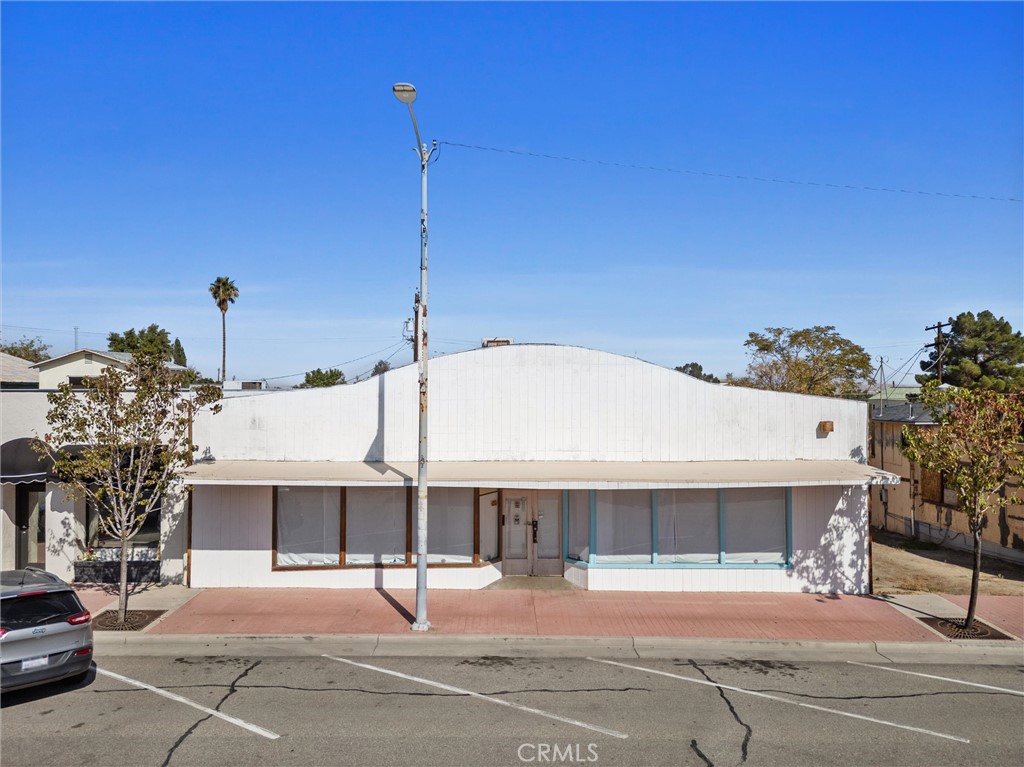 710 Center Street Property Photo 2