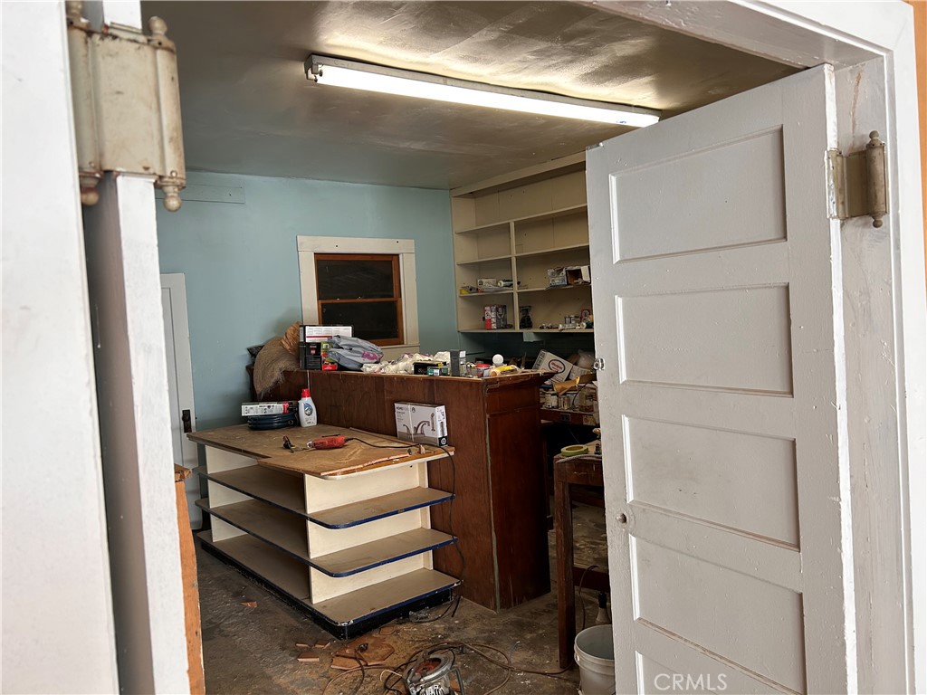 710 Center Street Property Photo 21
