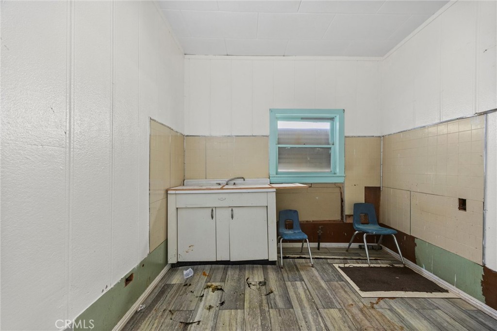 710 Center Street Property Photo 40