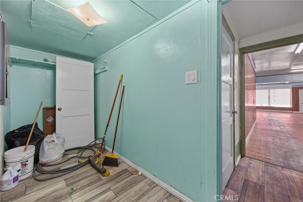 710 Center Street Property Photo 42