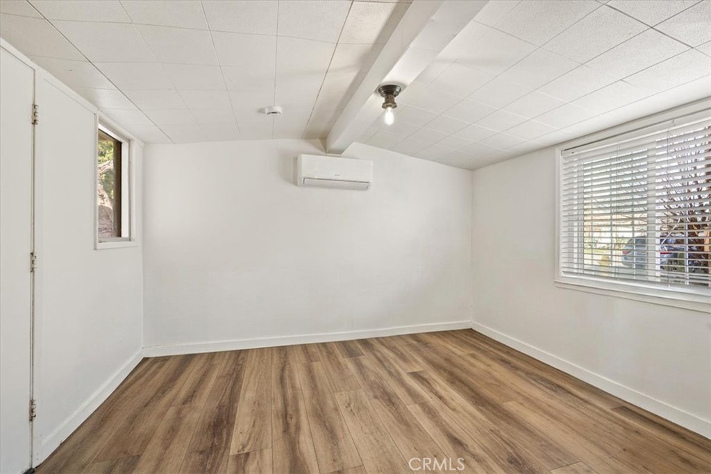 346 12th Property Photo 3