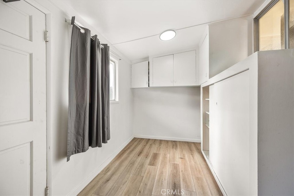 346 12th Property Photo 17