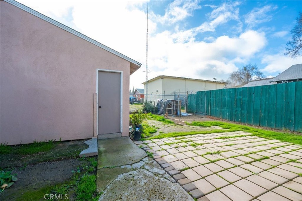 346 12th Property Photo 18