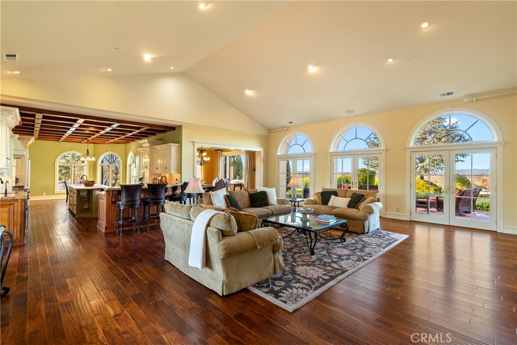 5315 El Pomar Drive Property Photo 10