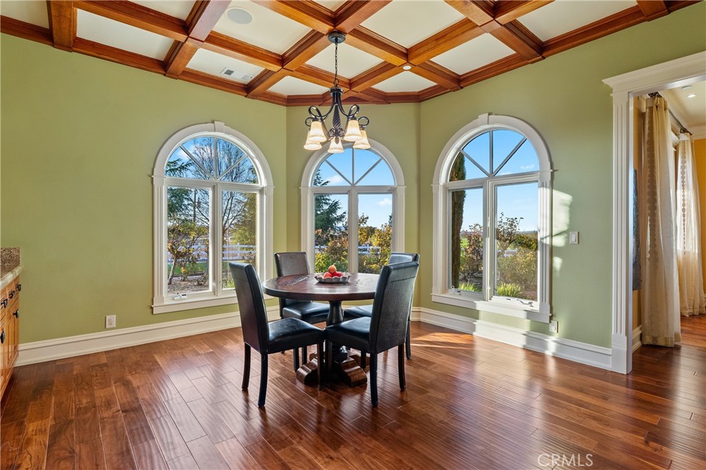 5315 El Pomar Drive Property Photo 15