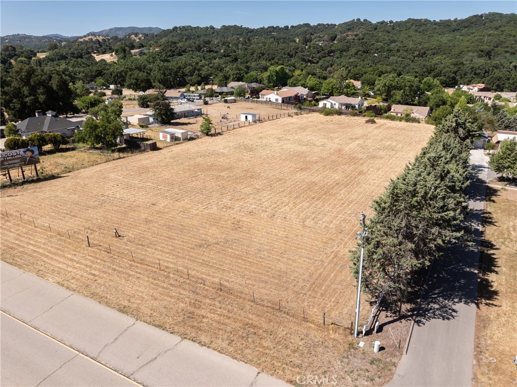 2400 Ramona Road Property Photo 8