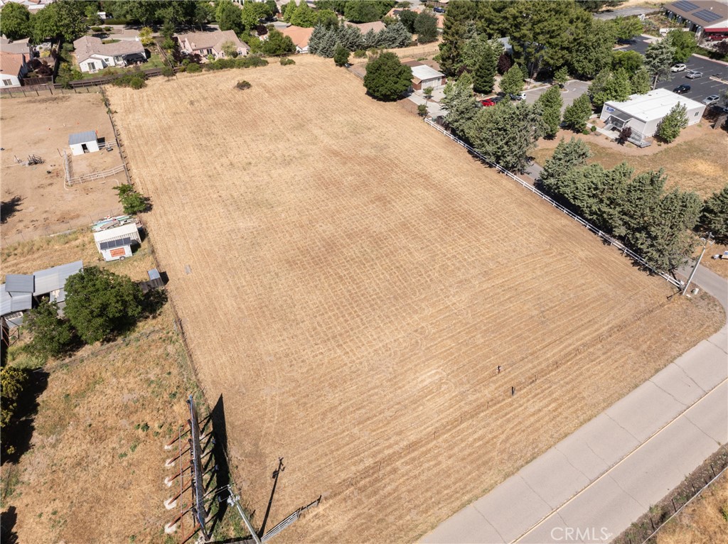 2400 Ramona Road Property Photo 10