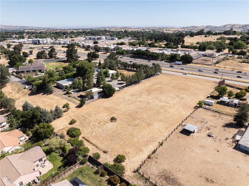 2400 Ramona Road Property Photo 12