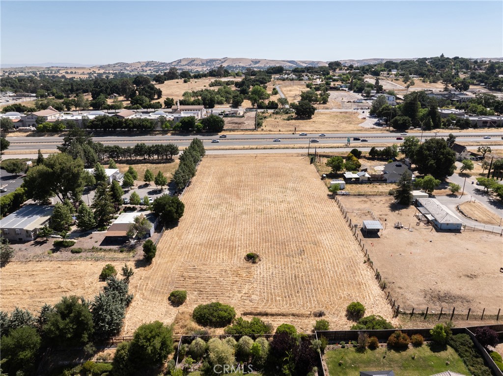 2400 Ramona Road Property Photo 15