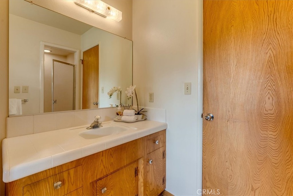 1264 N Refugio Property Photo 28