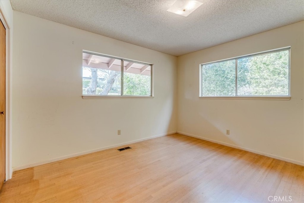 1264 N Refugio Property Photo 29