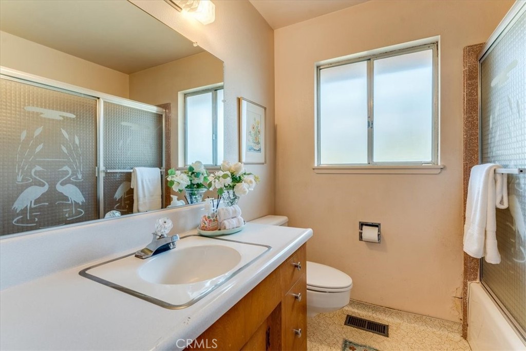 1264 N Refugio Property Photo 34