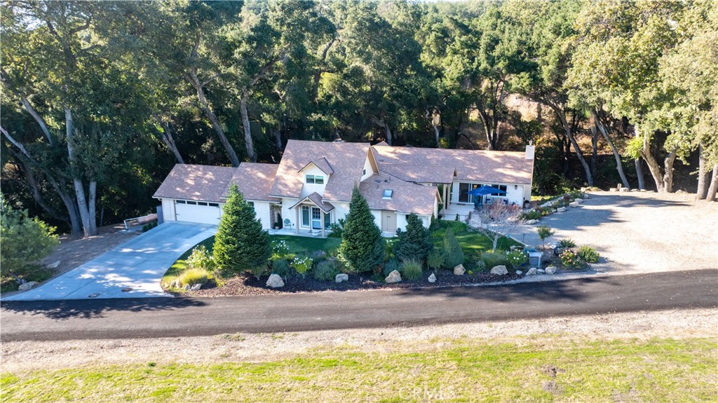 1545 Willow Creek Property Photo 3