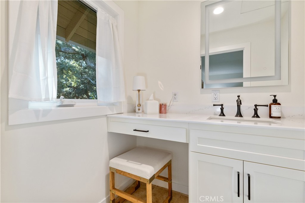 1545 Willow Creek Property Photo 32