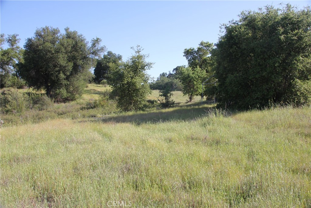 74650 Interlake Property Photo 3