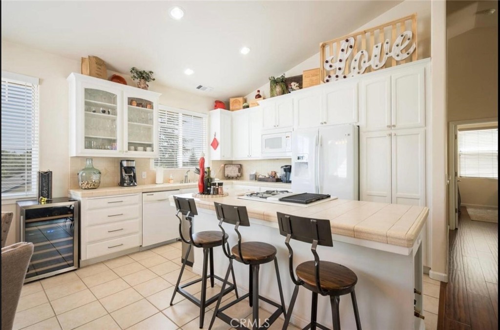 427 Olive Street Property Photo 3