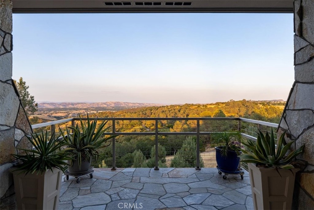 76346 Bryson Hesperia Road Property Photo 2