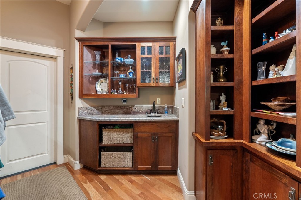 110 11th Property Photo 32