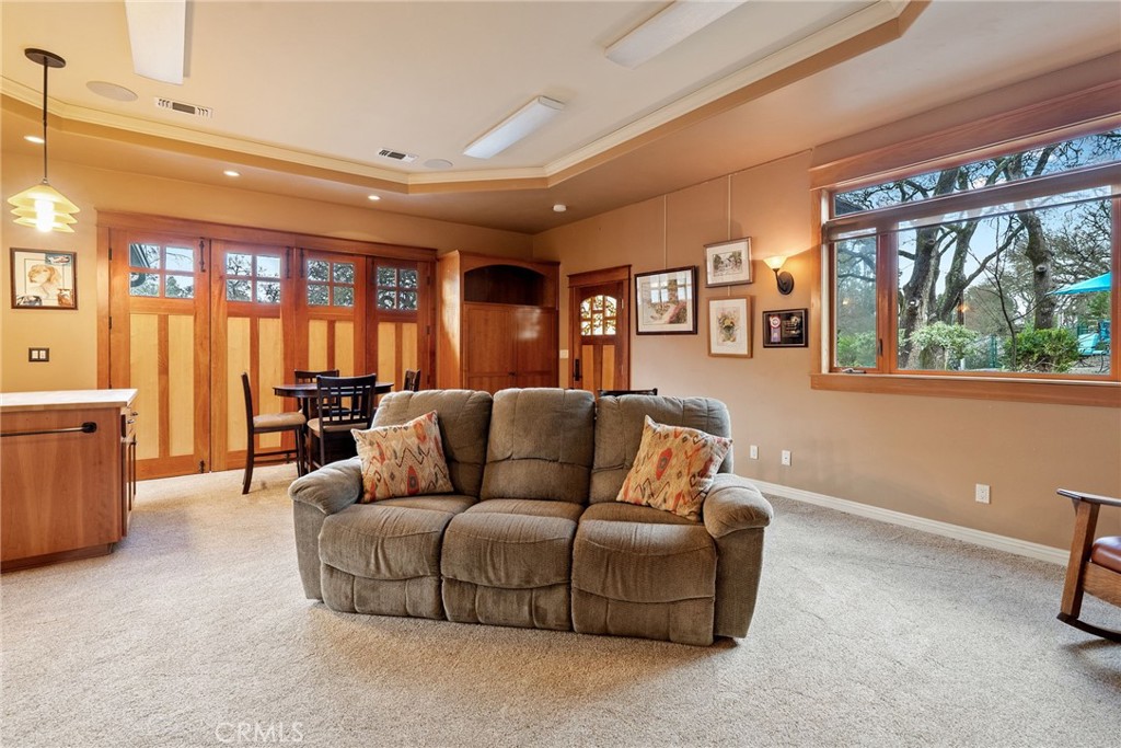 110 11th Property Photo 50