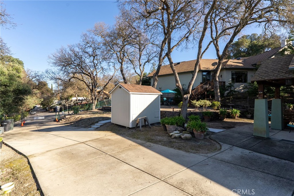 110 11th Property Photo 56