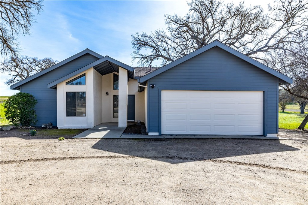69237 Interlake Road Property Photo 1