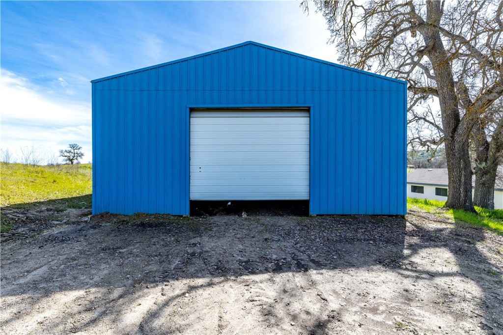 69237 Interlake Road Property Photo 6