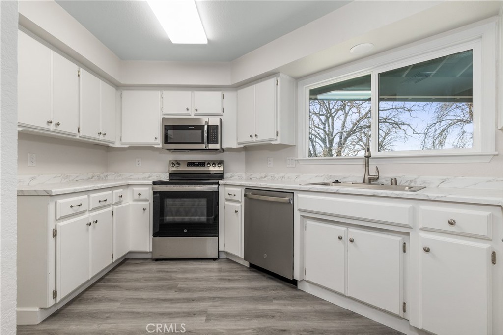 69237 Interlake Road Property Photo 11