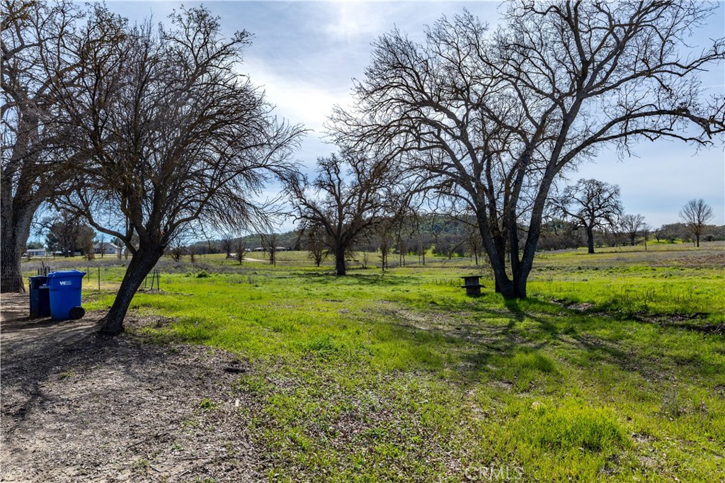 69237 Interlake Road Property Photo 43