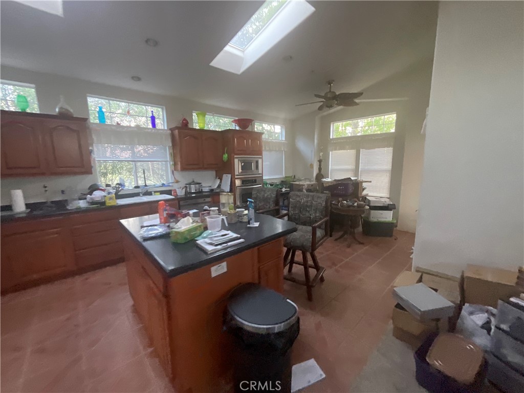 76671 Hesperia Property Photo 8