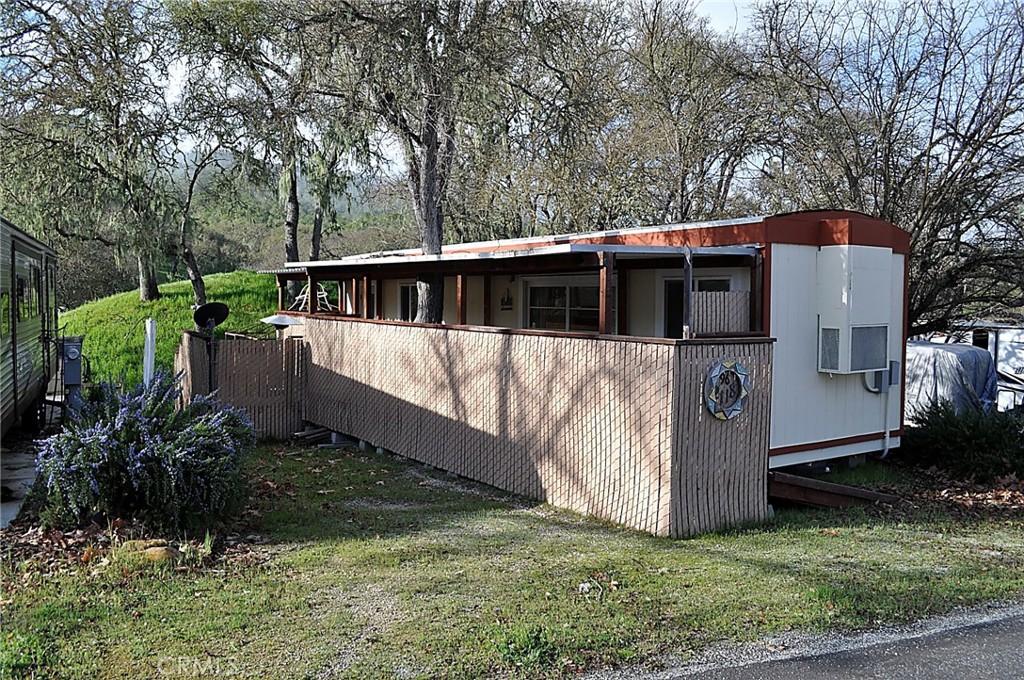2118 Yellow Feather Property Photo 1