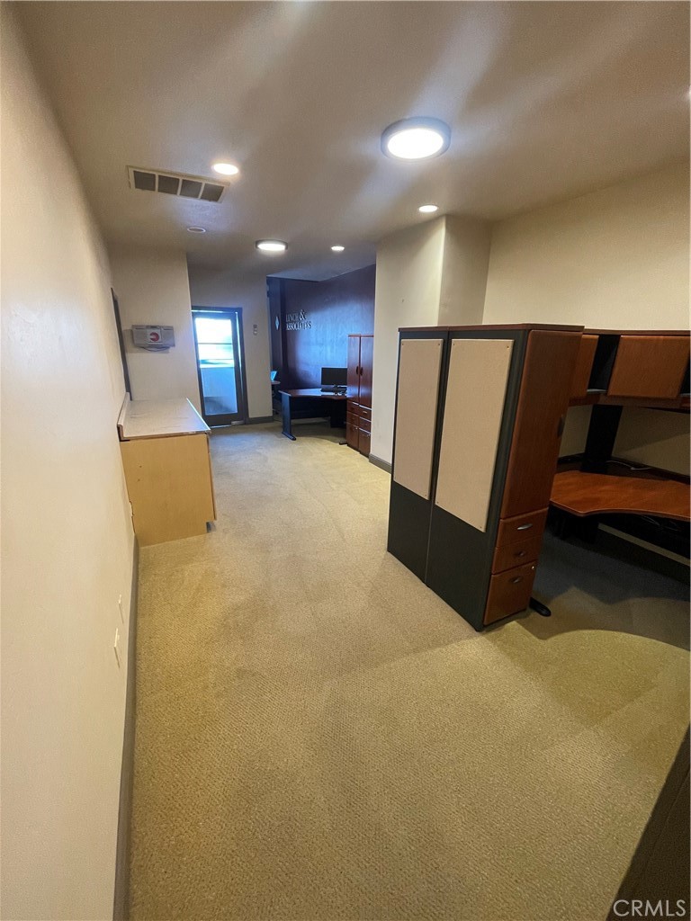 935 Riverside Property Photo 10