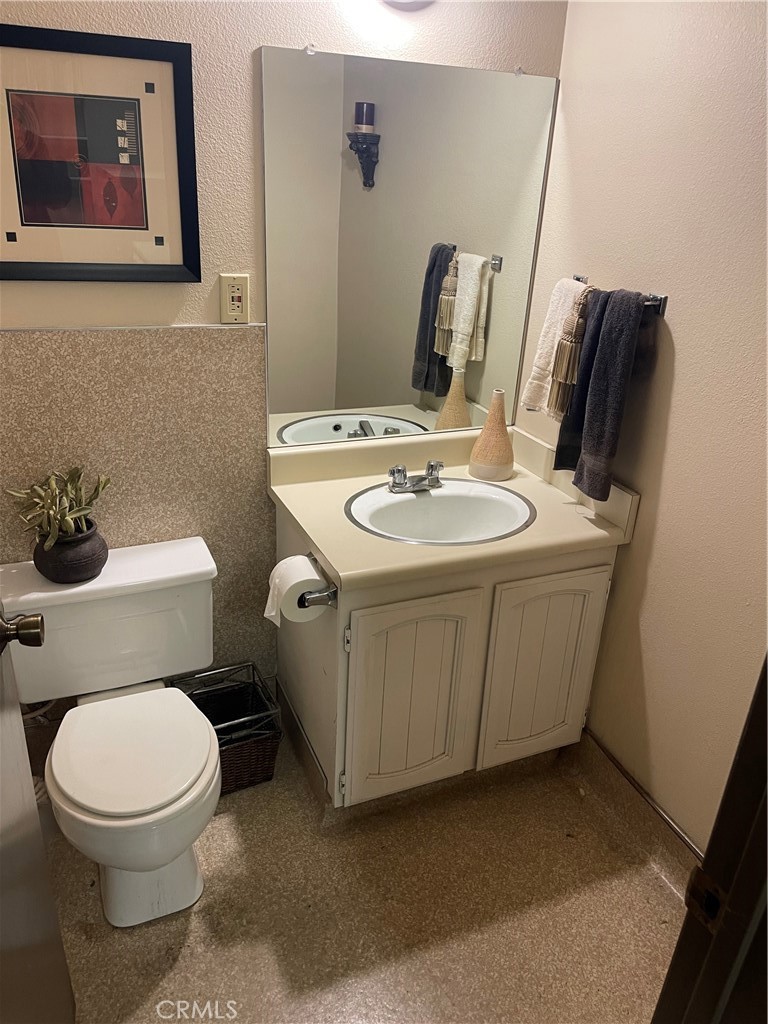 935 Riverside Property Photo 11