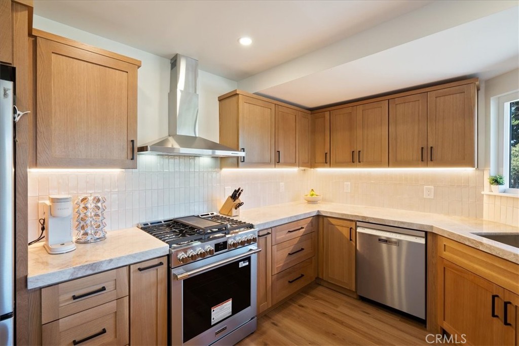 220 Selma Property Photo 11