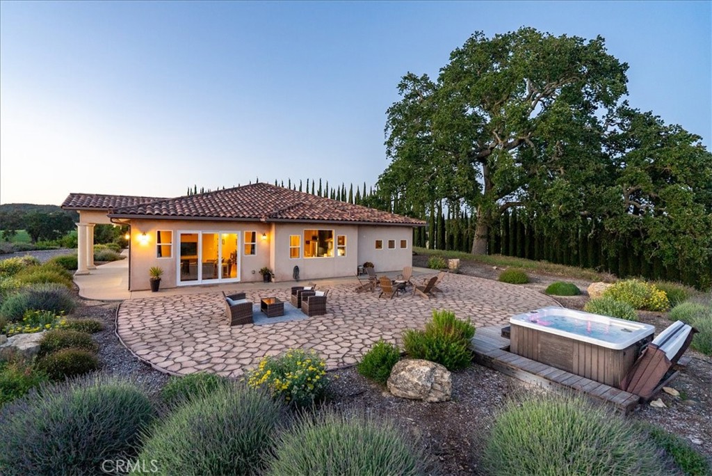 5250 , 5260 Vineyard Property Photo 5