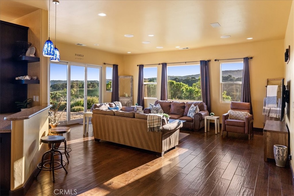 5250 , 5260 Vineyard Property Photo 10