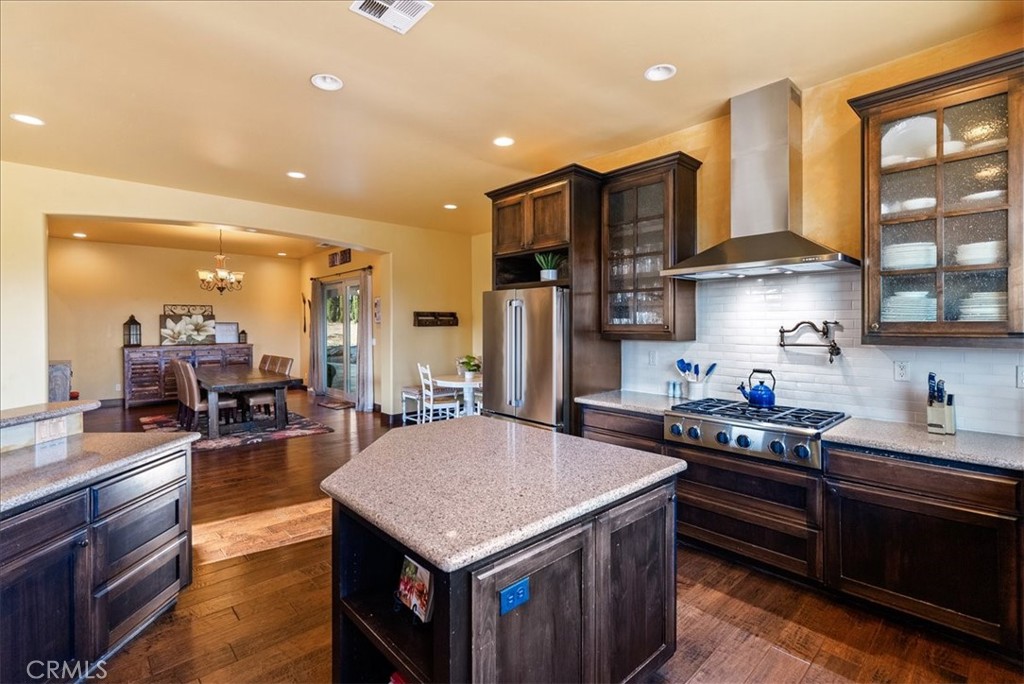 5250 , 5260 Vineyard Property Photo 12