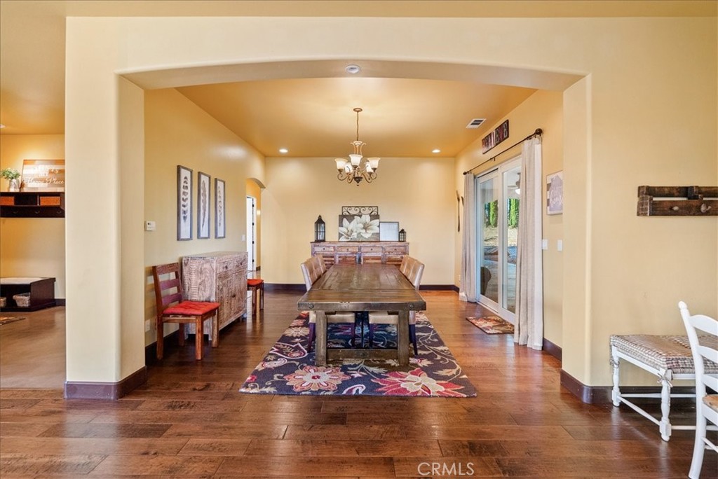 5250 , 5260 Vineyard Property Photo 14