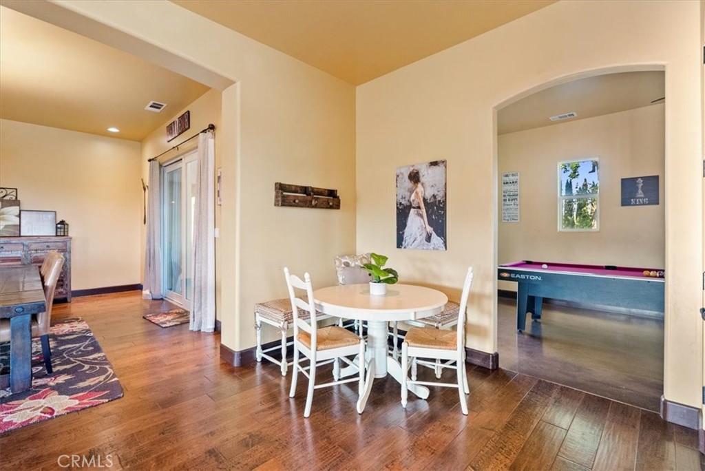 5250 , 5260 Vineyard Property Photo 15