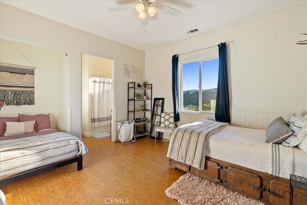 5250 , 5260 Vineyard Property Photo 24