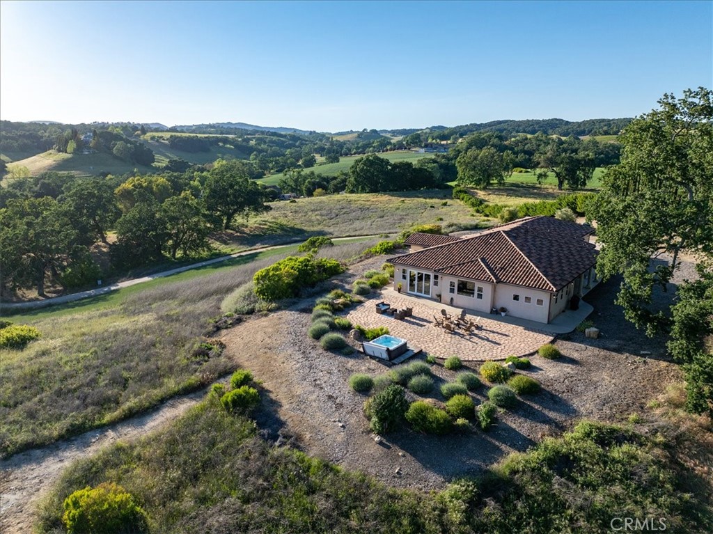 5250 , 5260 Vineyard Property Photo 32