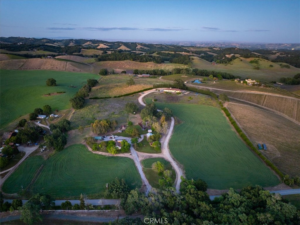 5250 , 5260 Vineyard Property Photo 35