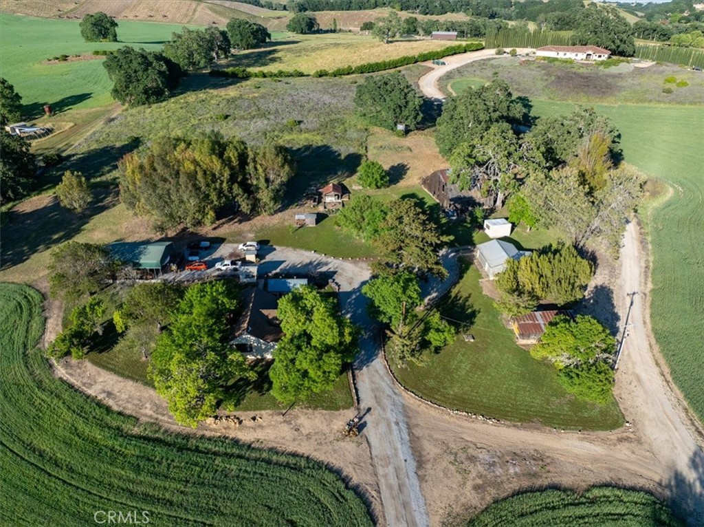 5250 , 5260 Vineyard Property Photo 38