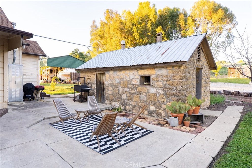 5250 , 5260 Vineyard Property Photo 55
