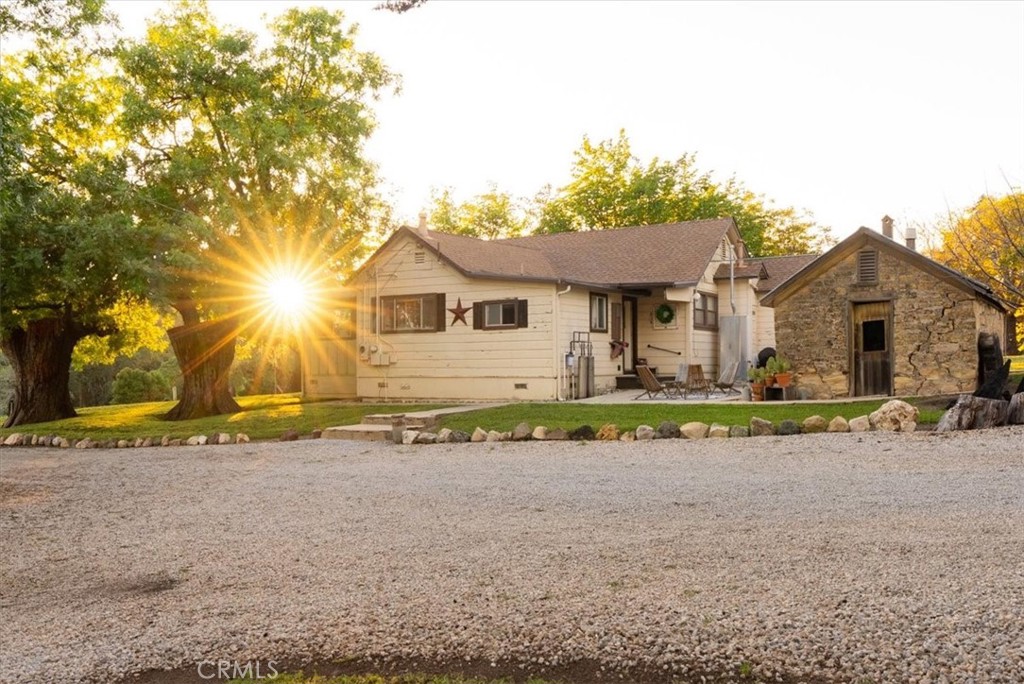5250 , 5260 Vineyard Property Photo 56